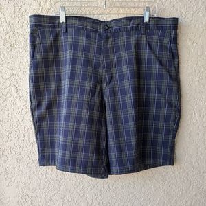 Chaps Men's Golf 78 Plaid Shorts